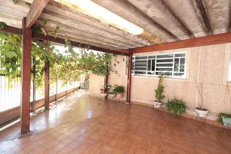 Casa à venda com 220m², 3 quartos e 4 vagasGaragem