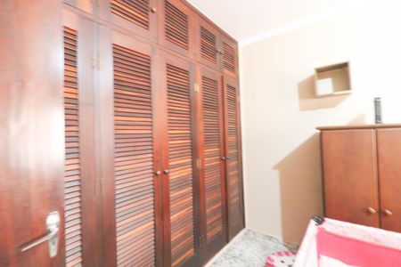 Casa à venda com 214m², 3 quartos e 3 vagasQuarto 3