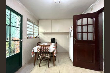 Casa para alugar com 137m², 4 quartos e 2 vagas Casa para alugar com 137m², 4 quartos e 2 vagasCozinha