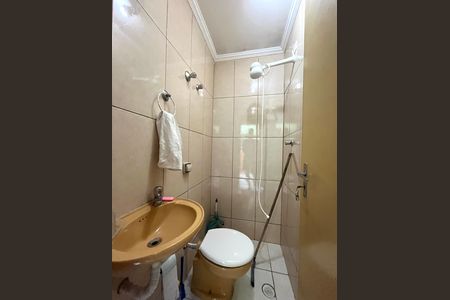 Casa para alugar com 137m², 4 quartos e 2 vagas Casa para alugar com 137m², 4 quartos e 2 vagasBanheiro de serviço