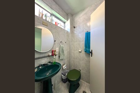 Casa para alugar com 137m², 4 quartos e 2 vagas Casa para alugar com 137m², 4 quartos e 2 vagasBanheiro