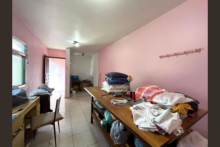 Casa para alugar com 137m², 4 quartos e 2 vagas Casa para alugar com 137m², 4 quartos e 2 vagasEdícula