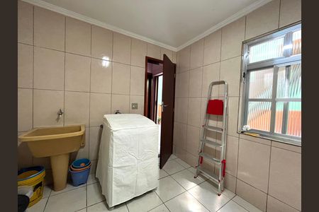 Casa para alugar com 137m², 4 quartos e 2 vagas Casa para alugar com 137m², 4 quartos e 2 vagasÁrea de Serviço