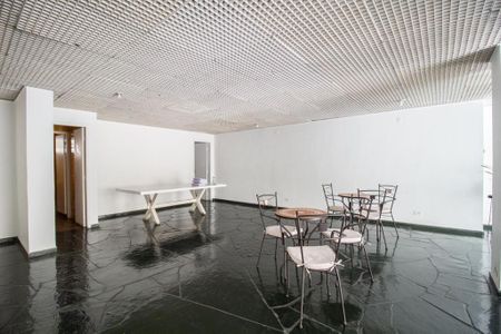 Apartamento para alugar com 120m², 3 quartos e 1 vaga Apartamento para alugar com 120m², 3 quartos e 1 vagaÁrea comum - Salão de Festas