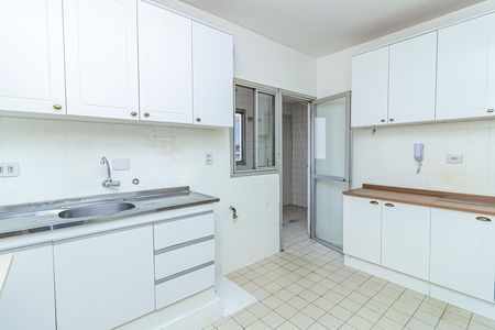 Apartamento para alugar com 120m², 3 quartos e 1 vaga Apartamento para alugar com 120m², 3 quartos e 1 vagaCozinha