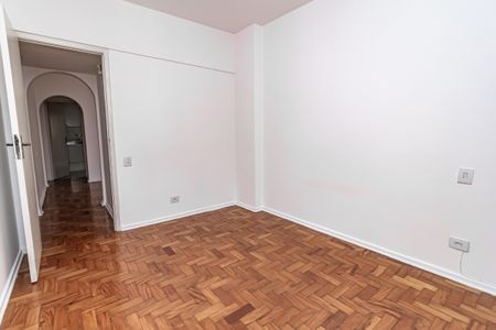 Apartamento para alugar com 120m², 3 quartos e 1 vaga Apartamento para alugar com 120m², 3 quartos e 1 vagaQuarto