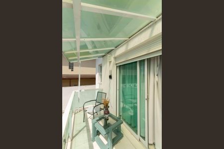 Casa à venda com 280m², 3 quartos e 2 vagas Casa à venda com 280m², 3 quartos e 2 vagasvaranda Suite