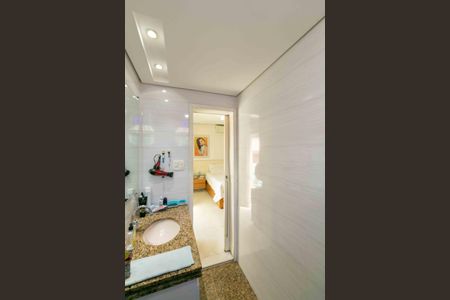 Casa à venda com 280m², 3 quartos e 2 vagas Casa à venda com 280m², 3 quartos e 2 vagasBanheiro Suite