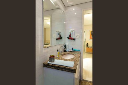 Casa à venda com 280m², 3 quartos e 2 vagas Casa à venda com 280m², 3 quartos e 2 vagasBanheiro Suite