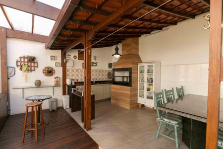 Casa à venda com 280m², 3 quartos e 2 vagas Casa à venda com 280m², 3 quartos e 2 vagasVaranda gourmet