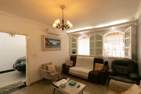 Casa à venda com 280m², 3 quartos e 2 vagas Casa à venda com 280m², 3 quartos e 2 vagasSala