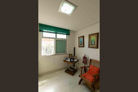 Casa à venda com 280m², 3 quartos e 2 vagas Casa à venda com 280m², 3 quartos e 2 vagasEscritório