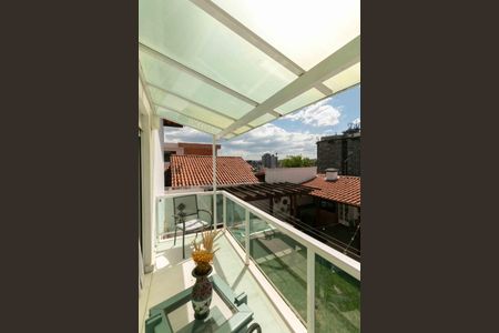 Casa à venda com 280m², 3 quartos e 2 vagas Casa à venda com 280m², 3 quartos e 2 vagasvaranda Suite