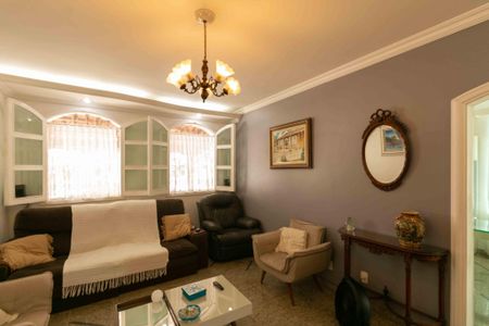 Casa à venda com 280m², 3 quartos e 2 vagas Casa à venda com 280m², 3 quartos e 2 vagasSala