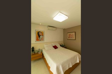 Casa à venda com 280m², 3 quartos e 2 vagas Casa à venda com 280m², 3 quartos e 2 vagasSuite