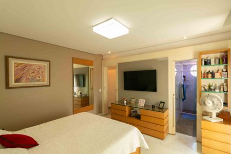 Casa à venda com 280m², 3 quartos e 2 vagas Casa à venda com 280m², 3 quartos e 2 vagasSuite