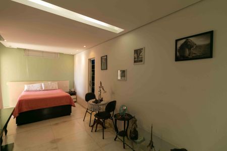 Casa à venda com 280m², 3 quartos e 2 vagas Casa à venda com 280m², 3 quartos e 2 vagasQuarto 1