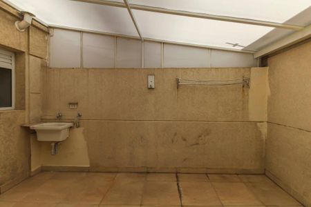 Apartamento à venda com 93m², 2 quartos e 2 vagas Apartamento à venda com 93m², 2 quartos e 2 vagasÁrea de Serviço