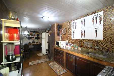 Casa de condomínio à venda com 307m², 3 quartos e 2 vagasCozinha