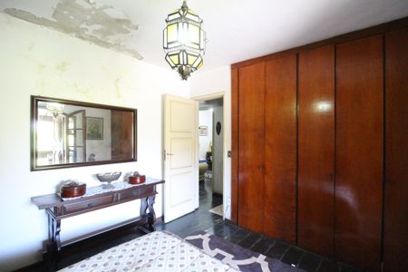 Casa de condomínio à venda com 307m², 3 quartos e 2 vagasSuíte