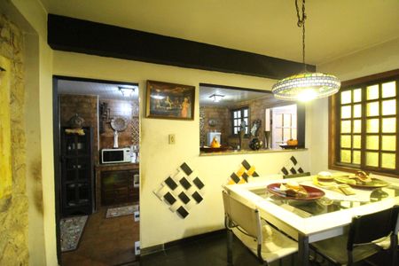 Casa de condomínio à venda com 307m², 3 quartos e 2 vagasCozinha