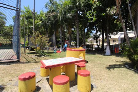 Casa de condomínio à venda com 307m², 3 quartos e 2 vagasÁrea comum - Praça