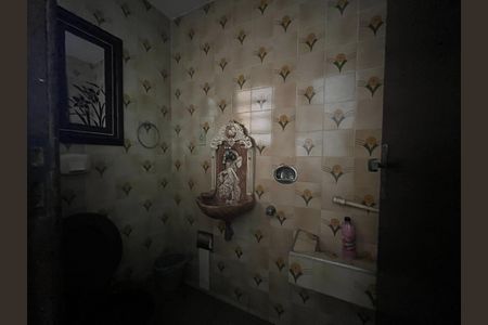 Casa de condomínio à venda com 307m², 3 quartos e 2 vagasSauna - Banheiro