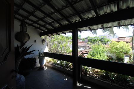 Casa de condomínio à venda com 307m², 3 quartos e 2 vagasQuarto 2 - Varanda