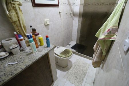 Casa de condomínio à venda com 307m², 3 quartos e 2 vagasBanheiro social