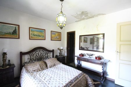 Casa de condomínio à venda com 307m², 3 quartos e 2 vagasSuíte