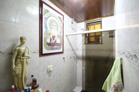 Casa de condomínio à venda com 307m², 3 quartos e 2 vagasBanheiro social