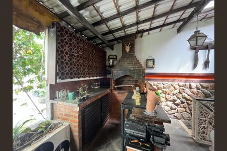 Casa de condomínio à venda com 307m², 3 quartos e 2 vagasChurrasqueira