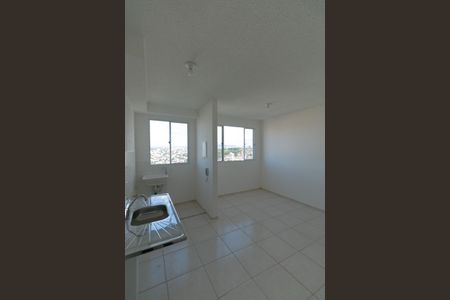 Apartamento para alugar com 43m², 2 quartos e 1 vaga Apartamento para alugar com 43m², 2 quartos e 1 vagaCozinha e Área de Serviço