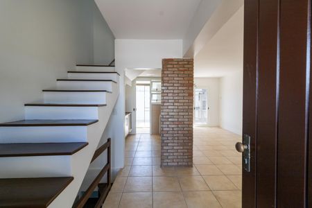 Casa de condomínio para alugar com 140m², 3 quartos e 2 vagas Casa de condomínio para alugar com 140m², 3 quartos e 2 vagasSala