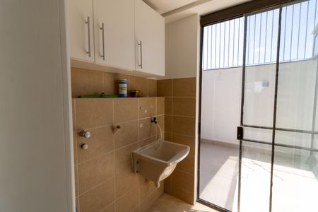 Casa de condomínio para alugar com 140m², 3 quartos e 2 vagas Casa de condomínio para alugar com 140m², 3 quartos e 2 vagasÁrea de Serviço