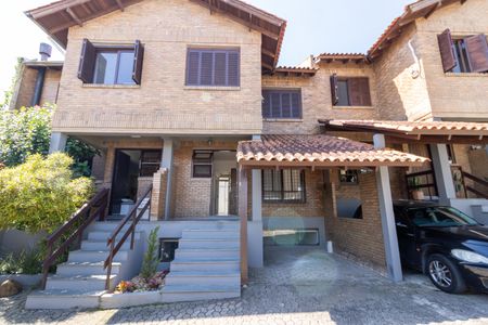 Casa de condomínio para alugar com 140m², 3 quartos e 2 vagas Casa de condomínio para alugar com 140m², 3 quartos e 2 vagasFachada