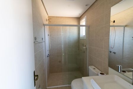 Casa de condomínio para alugar com 140m², 3 quartos e 2 vagas Casa de condomínio para alugar com 140m², 3 quartos e 2 vagasBanheiro da Suíte