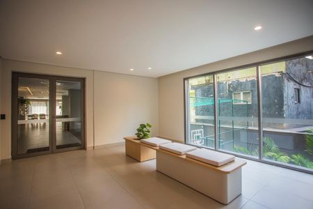 Apartamento à venda com 37m², 1 quarto e 1 vaga Apartamento à venda com 37m², 1 quarto e 1 vagaHall social