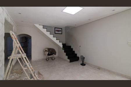 Casa para alugar com 160m², 3 quartos e 2 vagas Casa para alugar com 160m², 3 quartos e 2 vagasSala