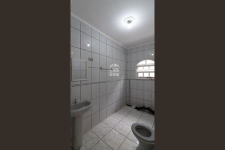 Casa para alugar com 160m², 3 quartos e 2 vagas Casa para alugar com 160m², 3 quartos e 2 vagasBanheiro 1