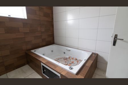 Casa para alugar com 160m², 3 quartos e 2 vagas Casa para alugar com 160m², 3 quartos e 2 vagasBanheiro da Suíte