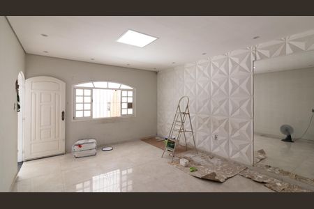 Casa para alugar com 160m², 3 quartos e 2 vagas Casa para alugar com 160m², 3 quartos e 2 vagasSala