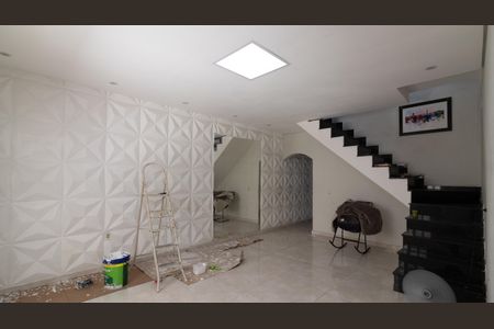 Casa para alugar com 160m², 3 quartos e 2 vagas Casa para alugar com 160m², 3 quartos e 2 vagasSala