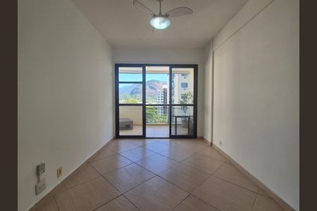 Apartamento para alugar com 67m², 3 quartos e 1 vagaSala