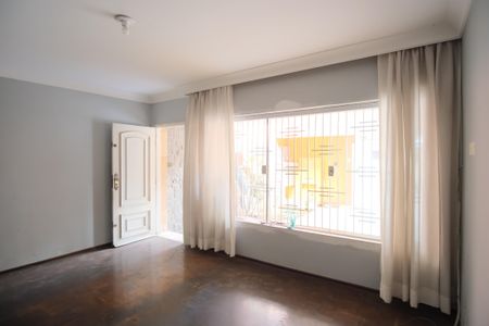 Casa à venda com 157m², 3 quartos e 2 vagasSala