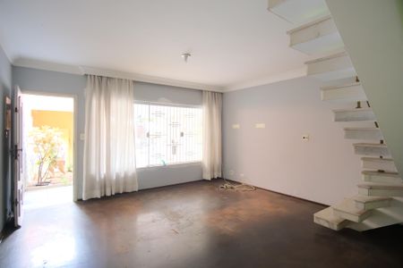 Casa à venda com 157m², 3 quartos e 2 vagasSala