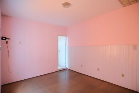 Casa à venda com 157m², 3 quartos e 2 vagasSuíte