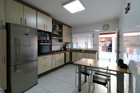 Casa à venda com 137m², 3 quartos e 2 vagasCozinha