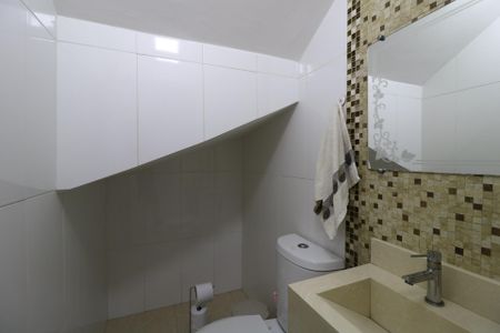 Casa à venda com 137m², 3 quartos e 2 vagasLavabo