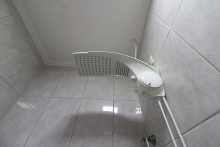 Casa à venda com 137m², 3 quartos e 2 vagasBanheiro Social - Chuveiro